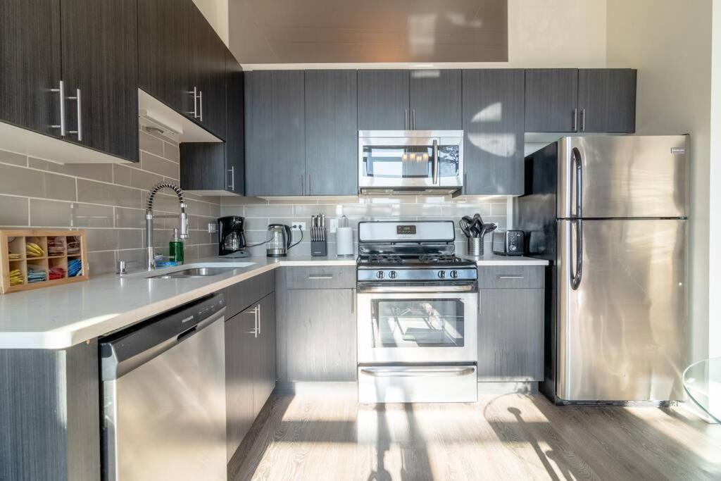 Mccormick Place 2Br Stylish Suite With Optional Parking And Gym For Up To 8 Guests Near Soldier Field And Grant Park Chicago Eksteriør bilde