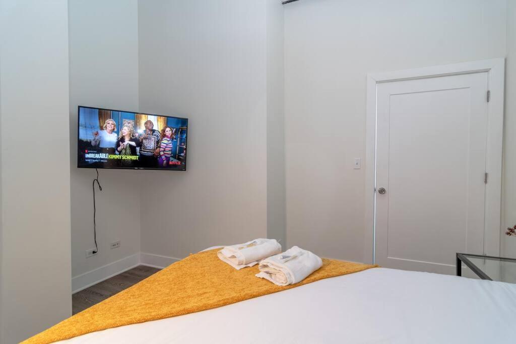 Mccormick Place 2Br Stylish Suite With Optional Parking And Gym For Up To 8 Guests Near Soldier Field And Grant Park Chicago Eksteriør bilde