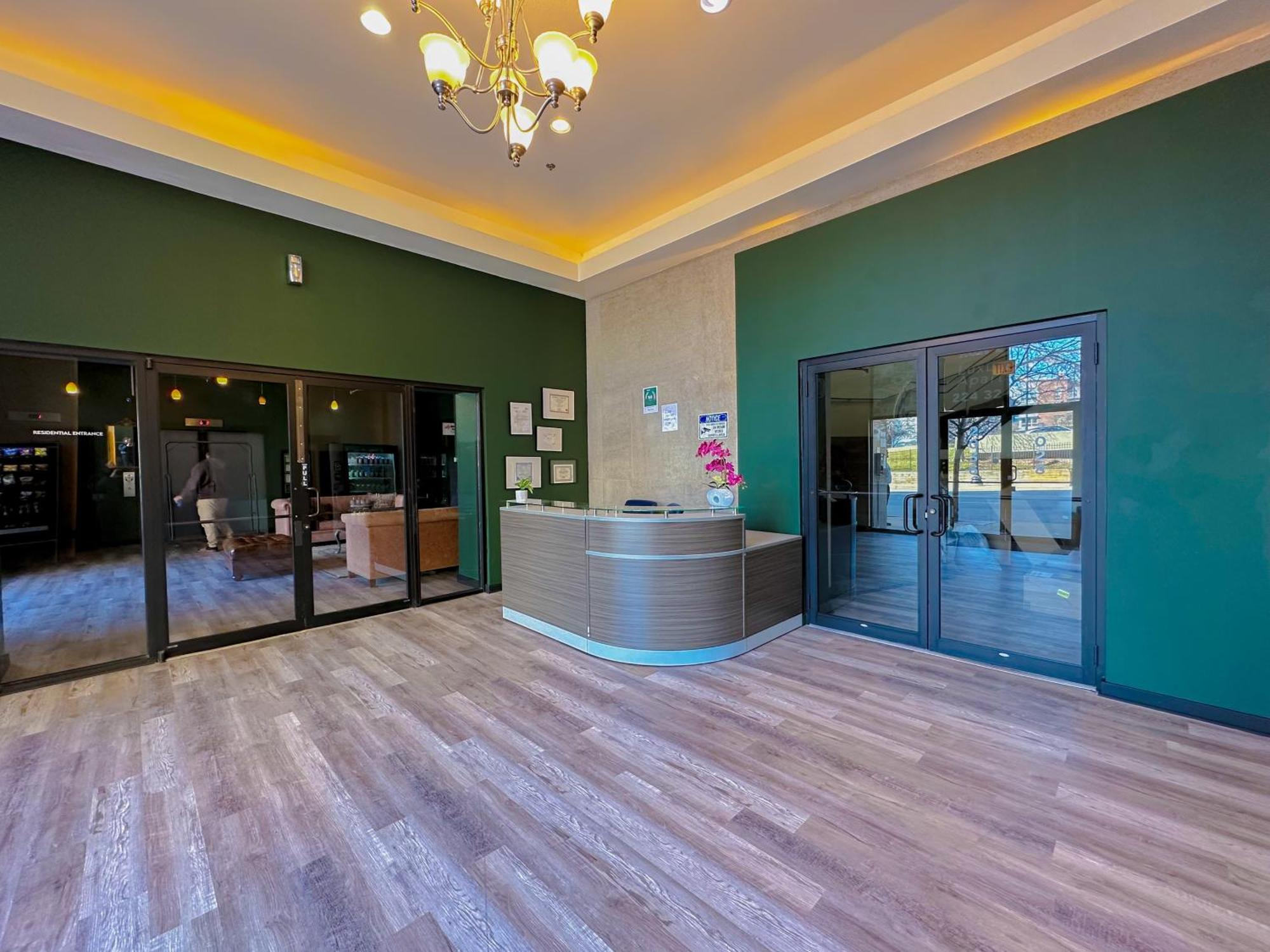 Mccormick Place 2Br Stylish Suite With Optional Parking And Gym For Up To 8 Guests Near Soldier Field And Grant Park Chicago Eksteriør bilde